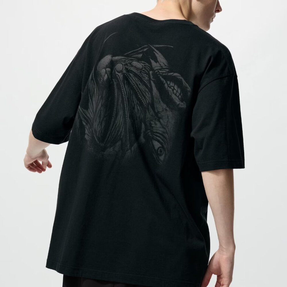 NWT Uniqlo Manga Curation Berserk Graphic T-Shirt Graphic US Size Medium